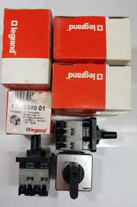 Legrand Trifaze Pako Şalter (10A)