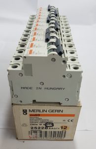 MERLİN GERİN 1xB20A OTOMAT